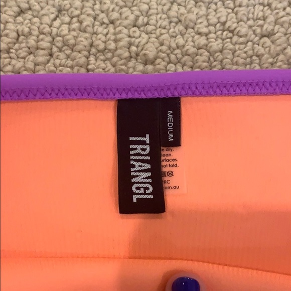 Triangl swimsuit - Picture 3 of 3